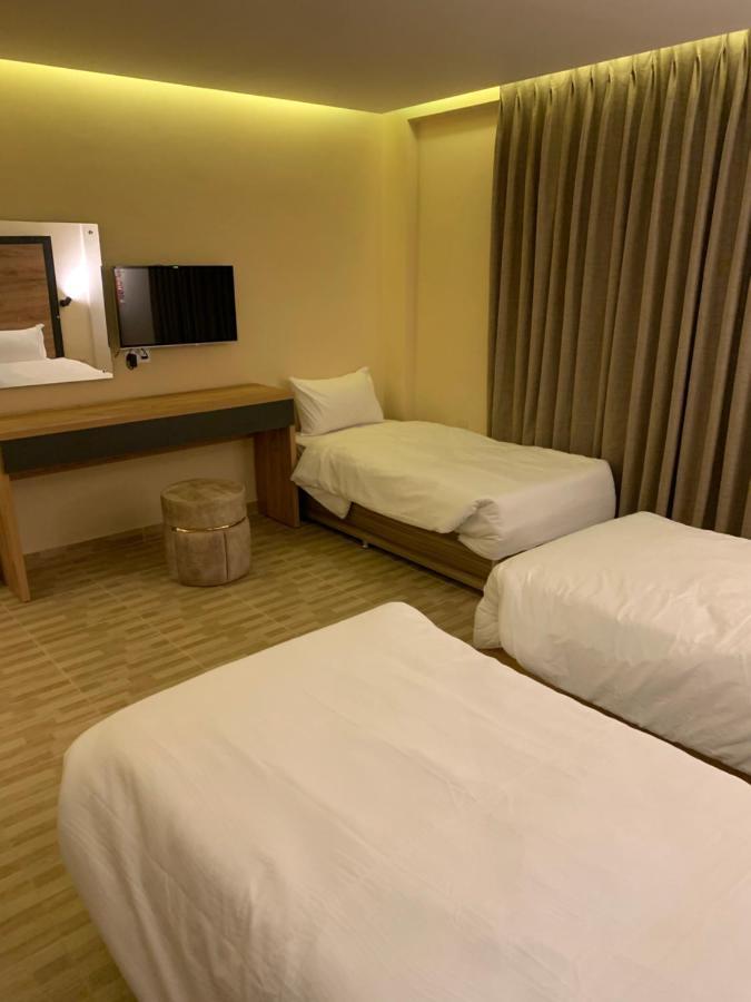 The Palm Hotel อคาบา ภายนอก รูปภาพ
