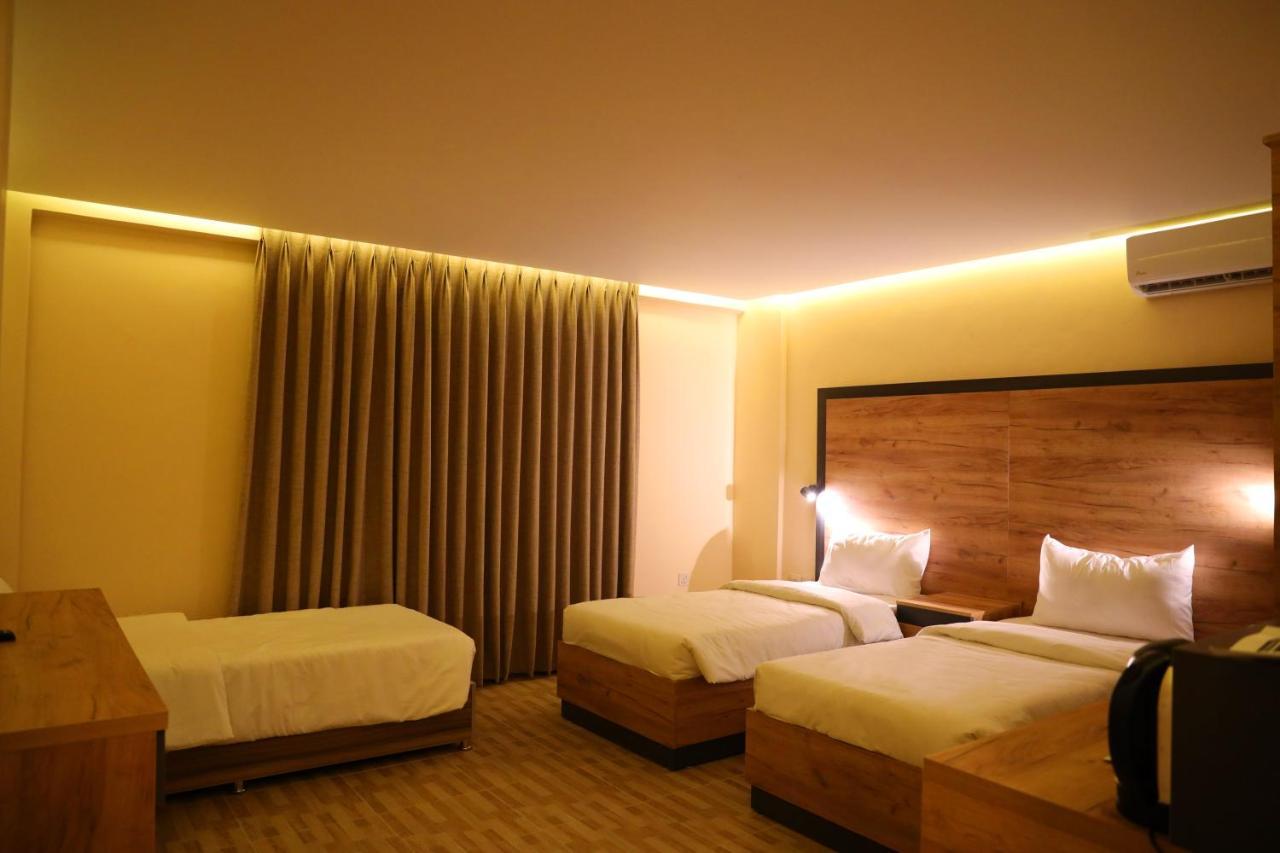 The Palm Hotel อคาบา ภายนอก รูปภาพ
