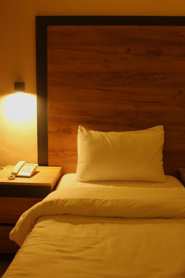 The Palm Hotel อคาบา ภายนอก รูปภาพ
